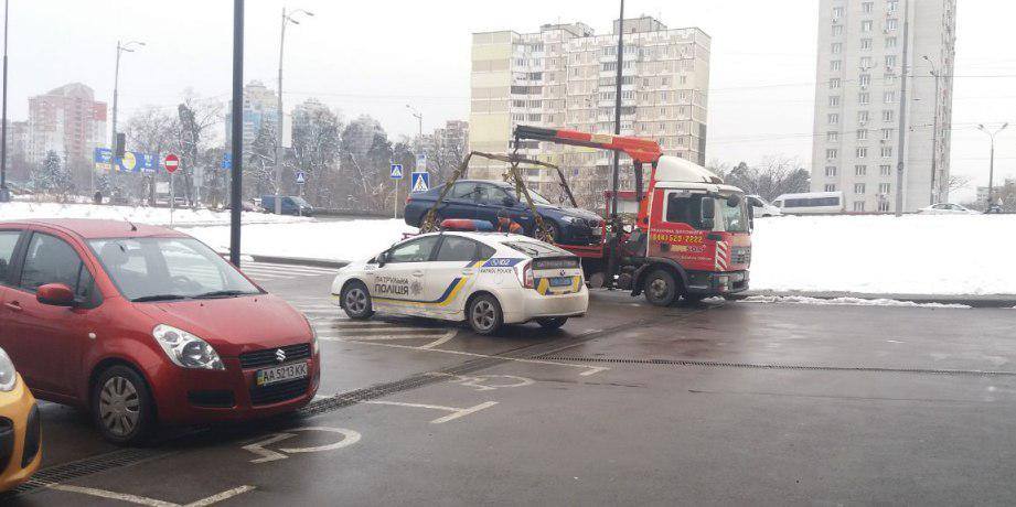 "Хотів побути інвалідом": у Києві "герой паркування" поплатився за нахабство (фото)